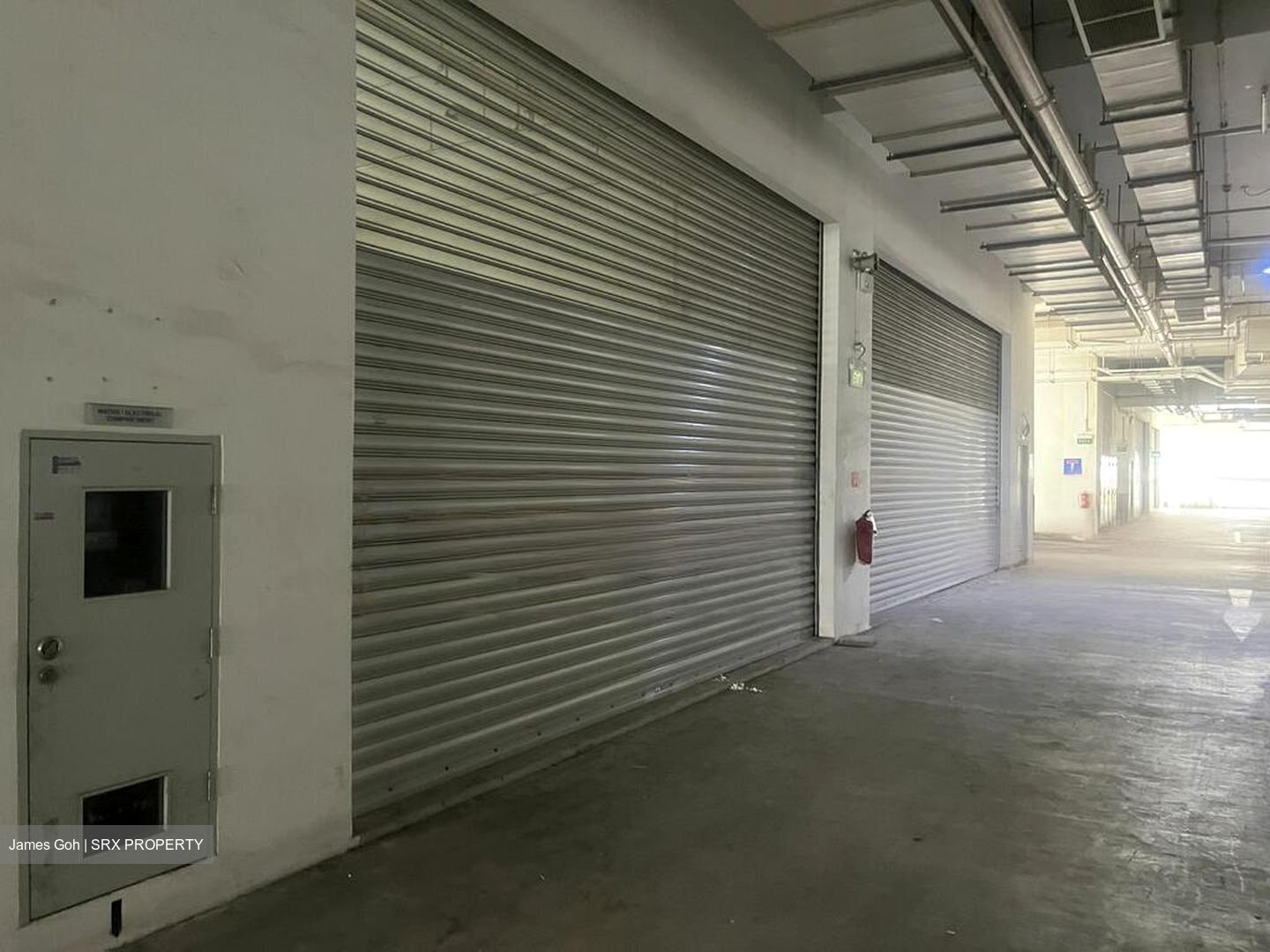 Island Club Road (D20), Retail #456639951